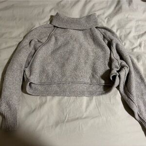 Urban Outfitters Cropped Turtleneck Sweater - Grey